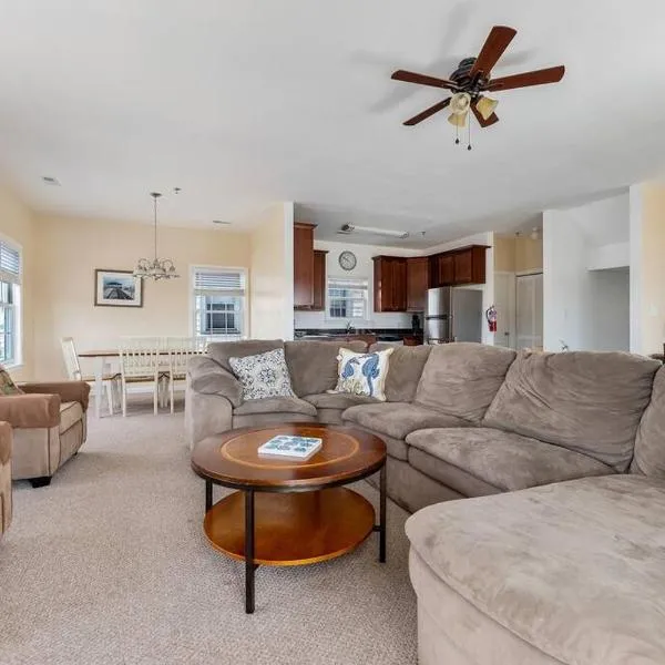 North Wildwood 3 Bedroom Condo!，位于北怀尔德伍德的酒店