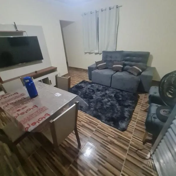 Casa mobiliada para descanso e com piscina para o lazer há 5 min do aeroporto, piscina compartilhada caso tenha mais hóspedes nas outras duas casas，位于若昂佩索阿的酒店