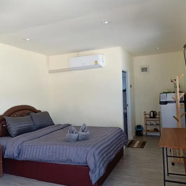 HOME NO 3 khanom，位于Ban Thung O的酒店
