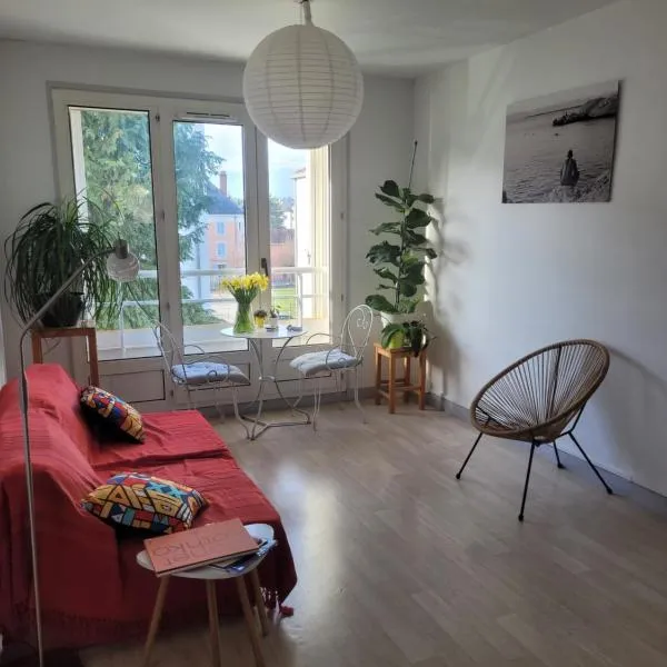 Appartement T2 dans quartier calme，位于Chirens的酒店