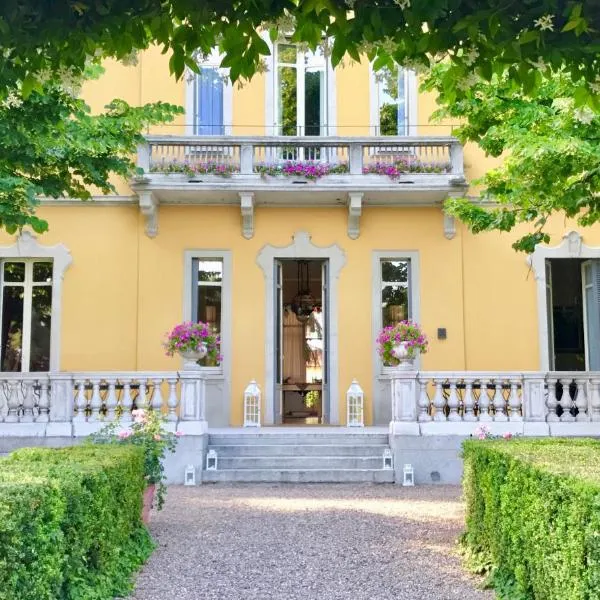 维甘提韦罗内西别墅酒店，位于Bernate Ticino的酒店
