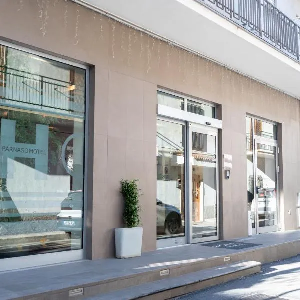 Hotel Parnaso，位于特雷比萨切的酒店