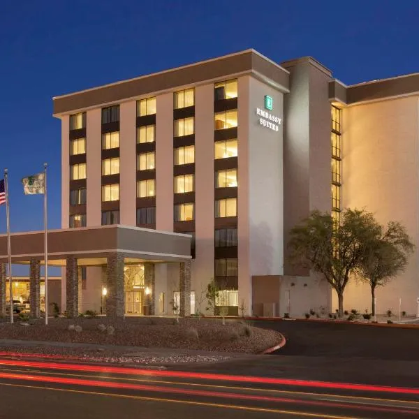 希尔顿埃尔帕索合博套房酒店，位于Cielo Vista的酒店