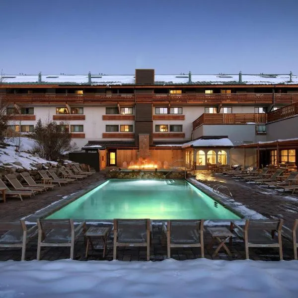 Highline Vail - a DoubleTree by Hilton，位于Carterville的酒店