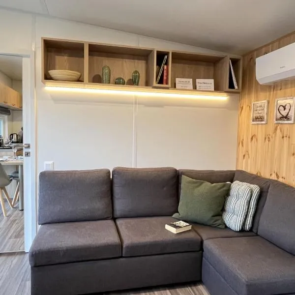 Holiday Home Tiny Haus mit schönem Seeblick by Interhome，位于维德宁的酒店