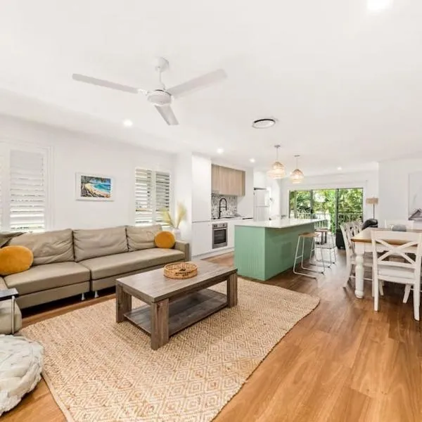 Large Noosaville Gem - Off Gympie Terrace，位于努萨维尔的酒店