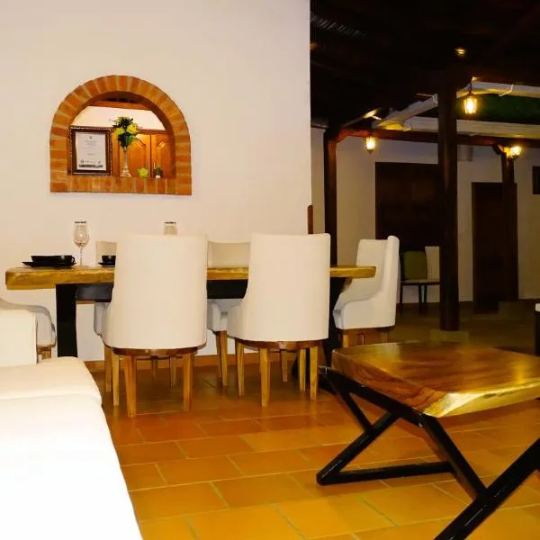 Hermosa y Acogedora Casa de Descanso & Mirador，位于Pinchote的酒店