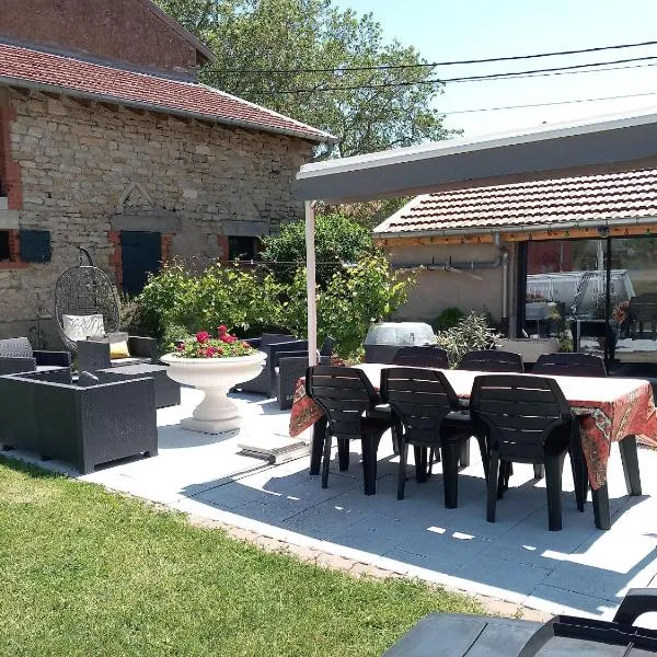 Chambre d'hôtes paisible entre Nancy et Metz, proche TGV et aéroport, commerces à 6 km - FR-1-584-197，位于Létricourt的酒店