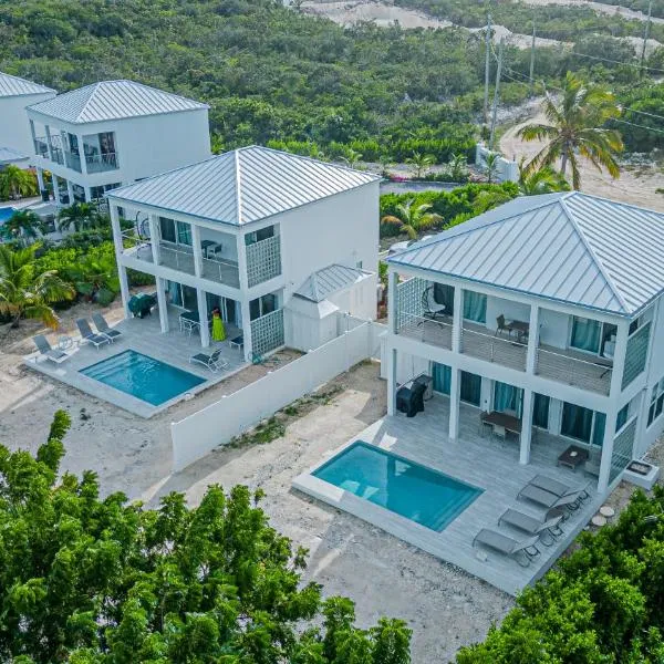 Villas with Private Pool 5 min to Grace Bay beach，位于Long Bay Hills的酒店