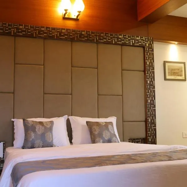 Hotel Old Urban Guest House，位于戈尔哈布尔的酒店