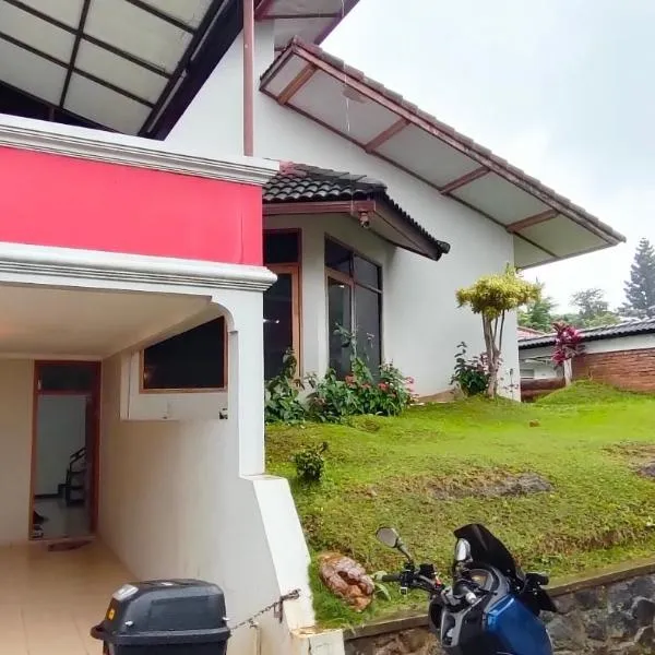 Villa Si Otoy，位于Cinengangirang的酒店