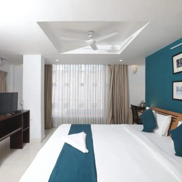Naksha Tree Hotels, Honey Crest- Ramapuram，位于Tinnanūr的酒店