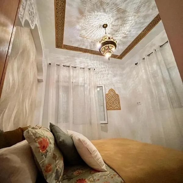 Casa Riad Amor Marrakech en Lo Pagan，位于圣哈维耶尔的酒店