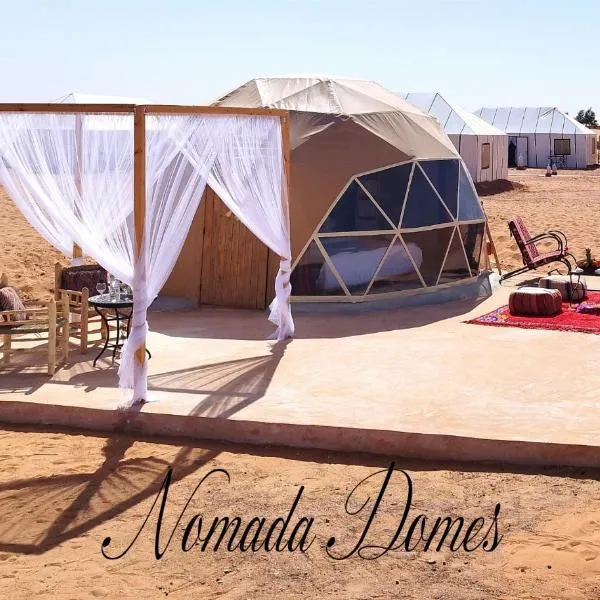 Nomada Domes Camp with Airco，位于梅尔祖卡的酒店