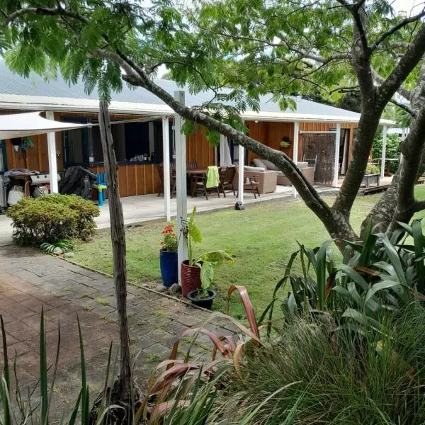 Puponga Coastal Escape，位于Puponga的酒店