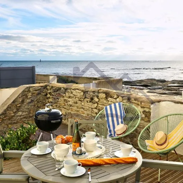 LocaLise - M4 - Ty Gwenn - La maison à la pointe de Lechiagat - Accès à deux pas d'une terrasse vue mer privative - Wifi inclus - Draps inclus - Animaux bienvenus，位于Tréffiagat的酒店