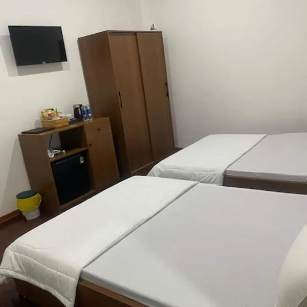 NGOC PHUNG HOTEL，位于Ban Blech的酒店