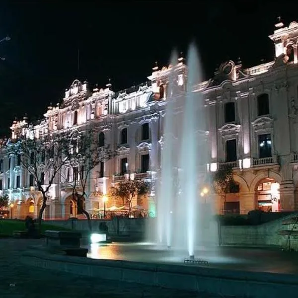 Plaza Historic Lima，位于Santa Rosa的酒店