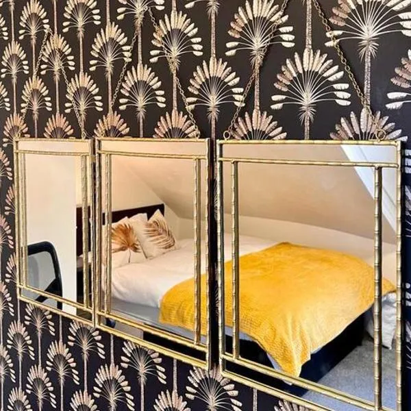 Guest House 5 Beds 4 En-suites Middlesbrough，位于蒂斯河畔斯托克顿的酒店