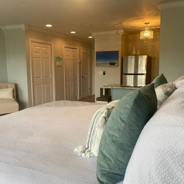 Destin Bliss! Your Dream Studio Condo on Holiday Isle!，位于德斯坦的酒店