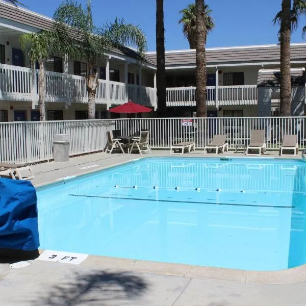 灵加东6汽车旅馆，位于科灵加的酒店