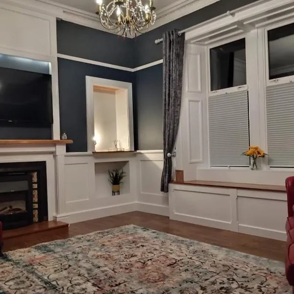Lorne View Apartment with Hot Tub，位于奥本的酒店