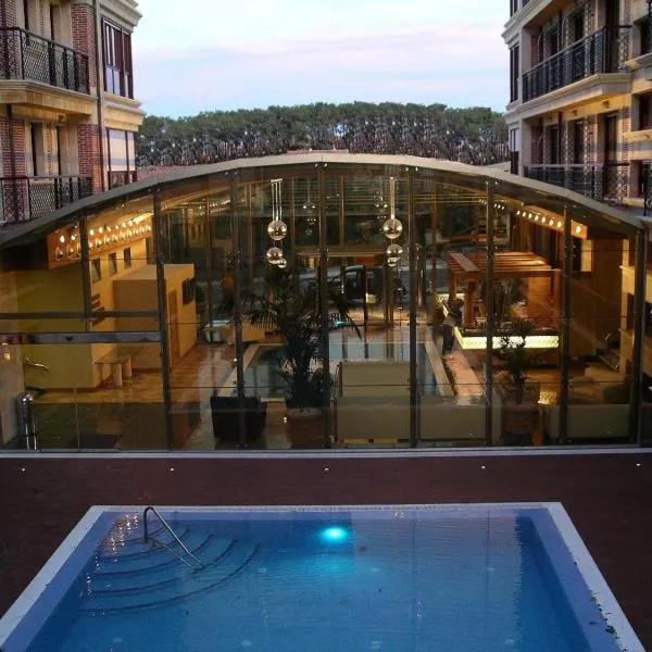 莱博海滩高尔夫及Spa大酒店，位于阿尔戈尼奥斯的酒店