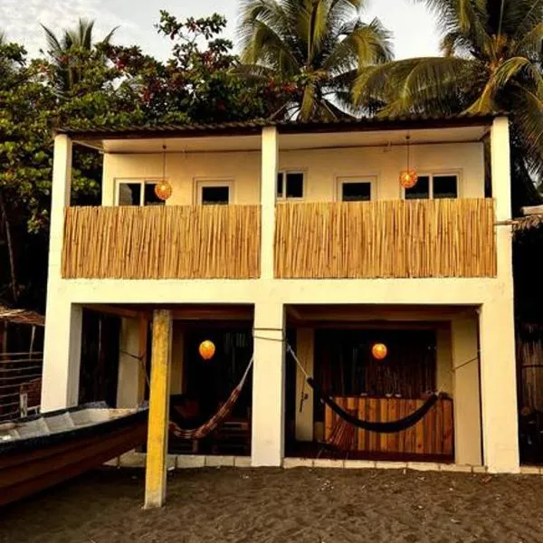 Surf House Mizata，位于Las Piedras的酒店