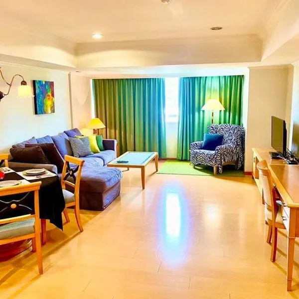 Best Taipei Hotel Room in Beitou Executive Suite for 5 guests up to 115 square meters with kitchen，位于万里区的酒店