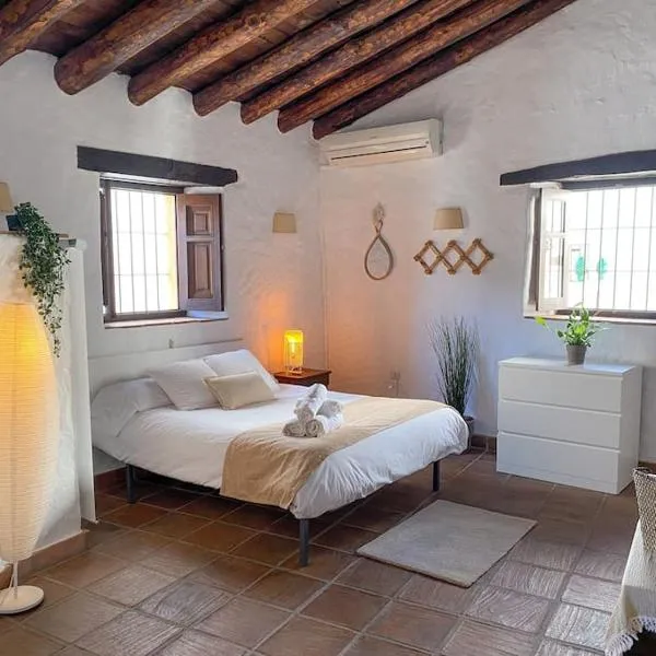 CasaBenadalid. Casa rural con piscina.，位于Benadalid的酒店