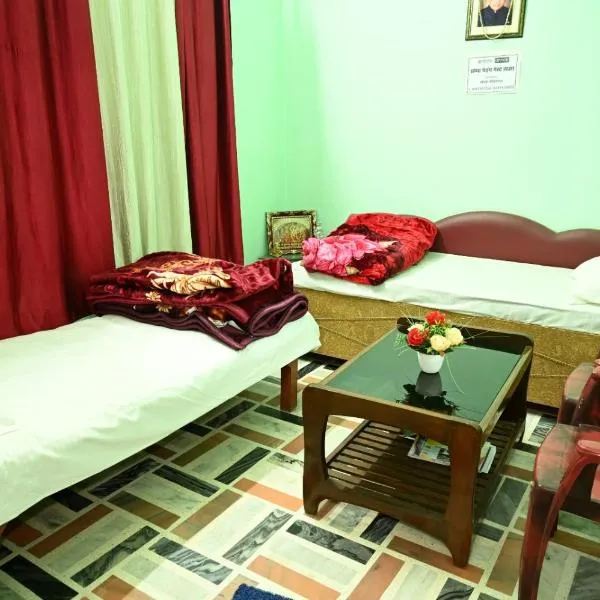 sandhya guest house，位于Faizābād的酒店