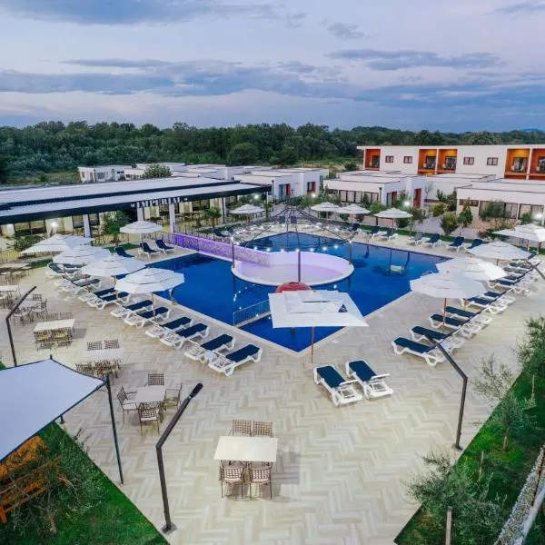 Imperial Family Resort，位于乌尔齐尼的酒店