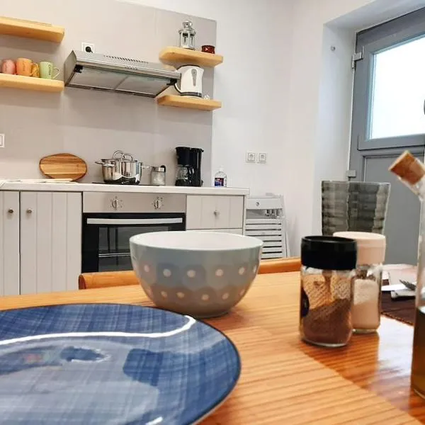 Bright town house，位于帕罗斯岛的酒店