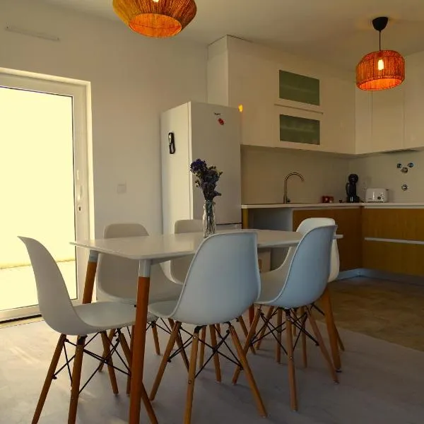 CASA DO TOMILHO by Stay in Alentejo，位于米尔芳提斯城的酒店