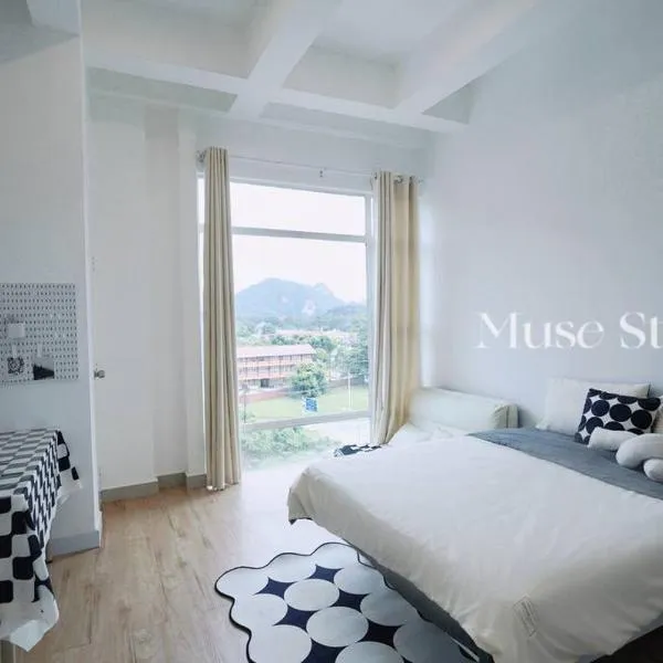 Muse Studio @CBD with pool，位于Pulai的酒店