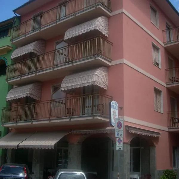 科拉罗酒店，位于莫内利亚的酒店