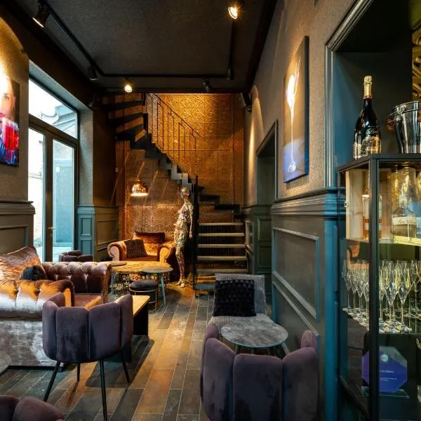 Luxury Suites - Quartier-Sud，位于Hoboken的酒店