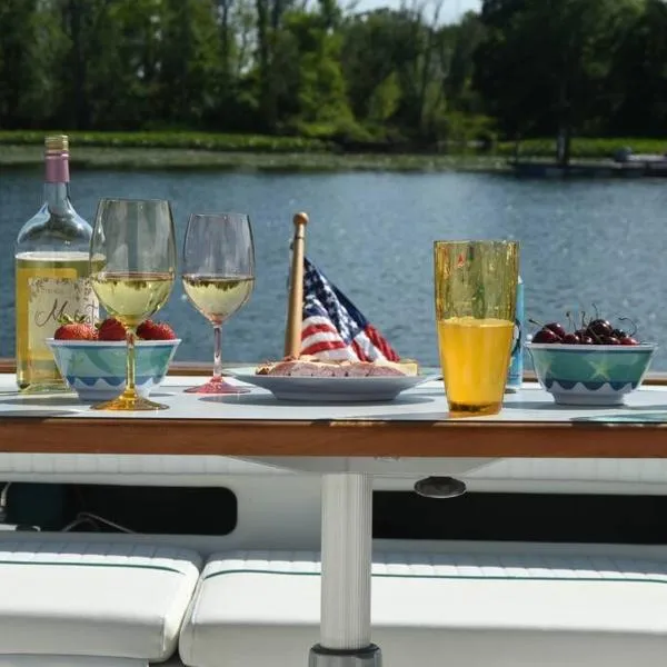 Beautiful Yacht on Catskill Creek，位于卡茨基尔的酒店