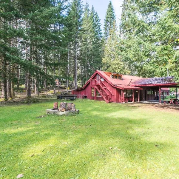Front Lodge at Rainier Lodge, 1 min drive to Mt Rainier entrance，位于阿什福德的酒店