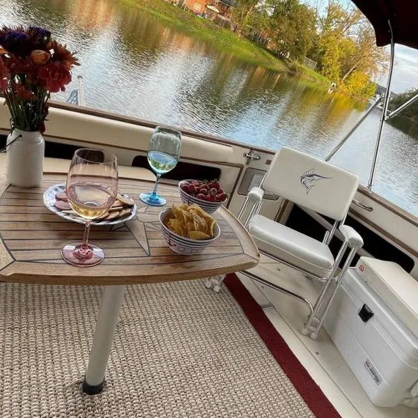 Private Yacht on Catskill Creek，位于卡茨基尔的酒店