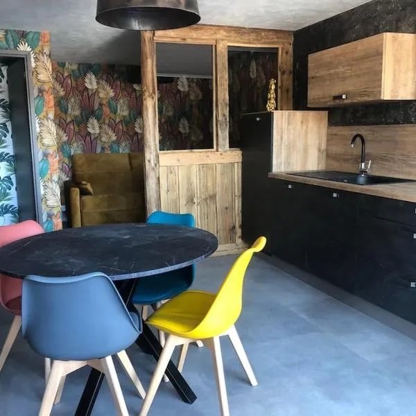 Le cocon du rondeau(gîte cosy)，位于Labergement-Sainte-Marie的酒店