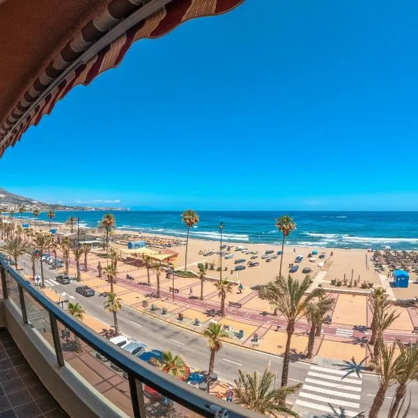 Precioso piso a orillas del mar en Fuengirola，位于福恩吉罗拉的酒店