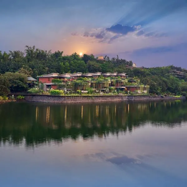 Grape County Eco Resort & Spa, Nashik，位于特里姆巴克的酒店