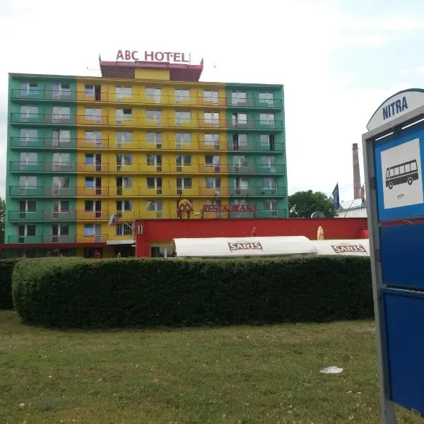 ABC Hotel Nitra，位于Poľný Kesov的酒店