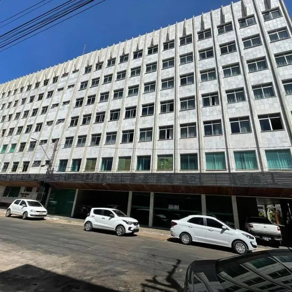 Posseidon Hotel，位于因佩拉特里斯的酒店