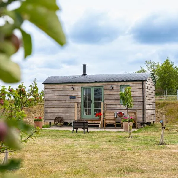 Coldharbour Luxury Shepherds Hut，位于Stone的酒店