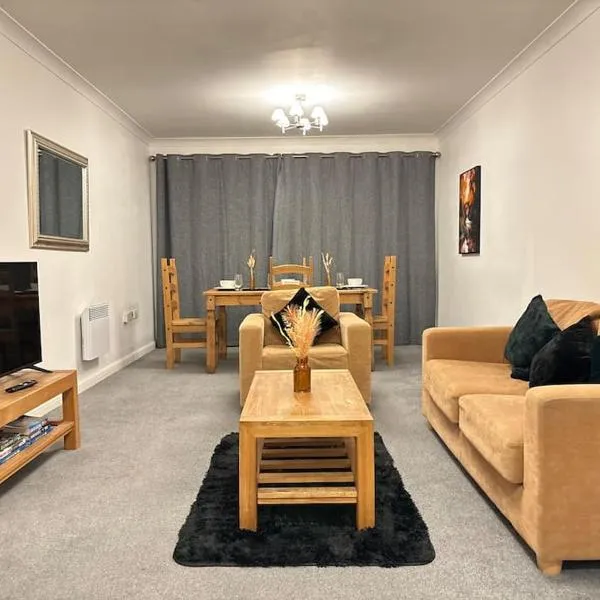 Stunning apartment in Reading near City Centre & Train Station，位于Earley的酒店