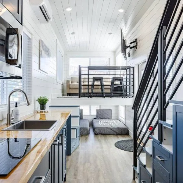 Zion Stay Pet-Friendly Tiny Home，位于Apple Valley的酒店