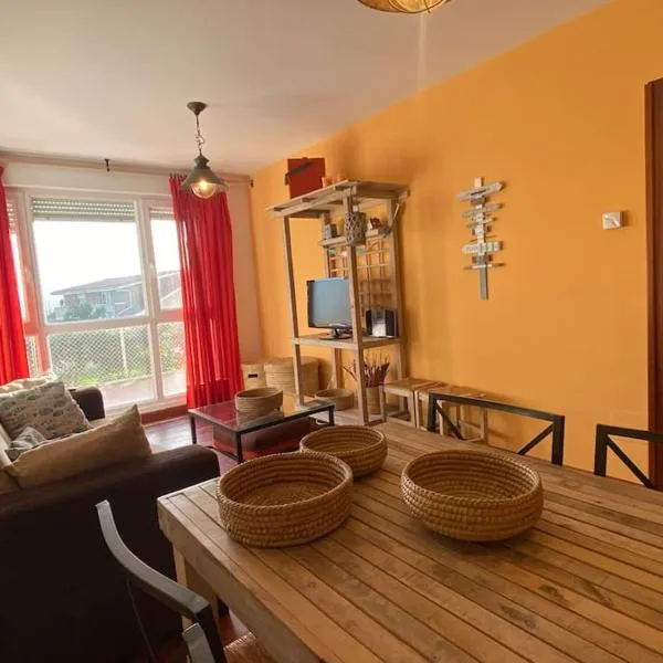 Los caballos beach apartment，位于Cuchia的酒店