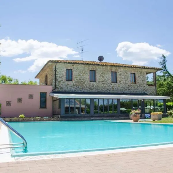 Hotel Villalago trasimeno，位于马焦内的酒店
